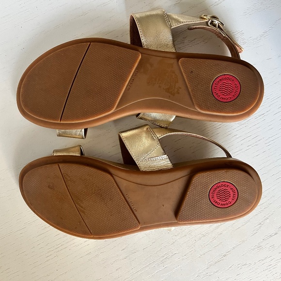 FIt Flop Gracie Metallic Leather Back-Strap Sandals, Platino, Size 9 - Picture 7 of 7